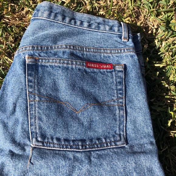 VINTAGE guess ? jean shorts - Picture 2 of 11